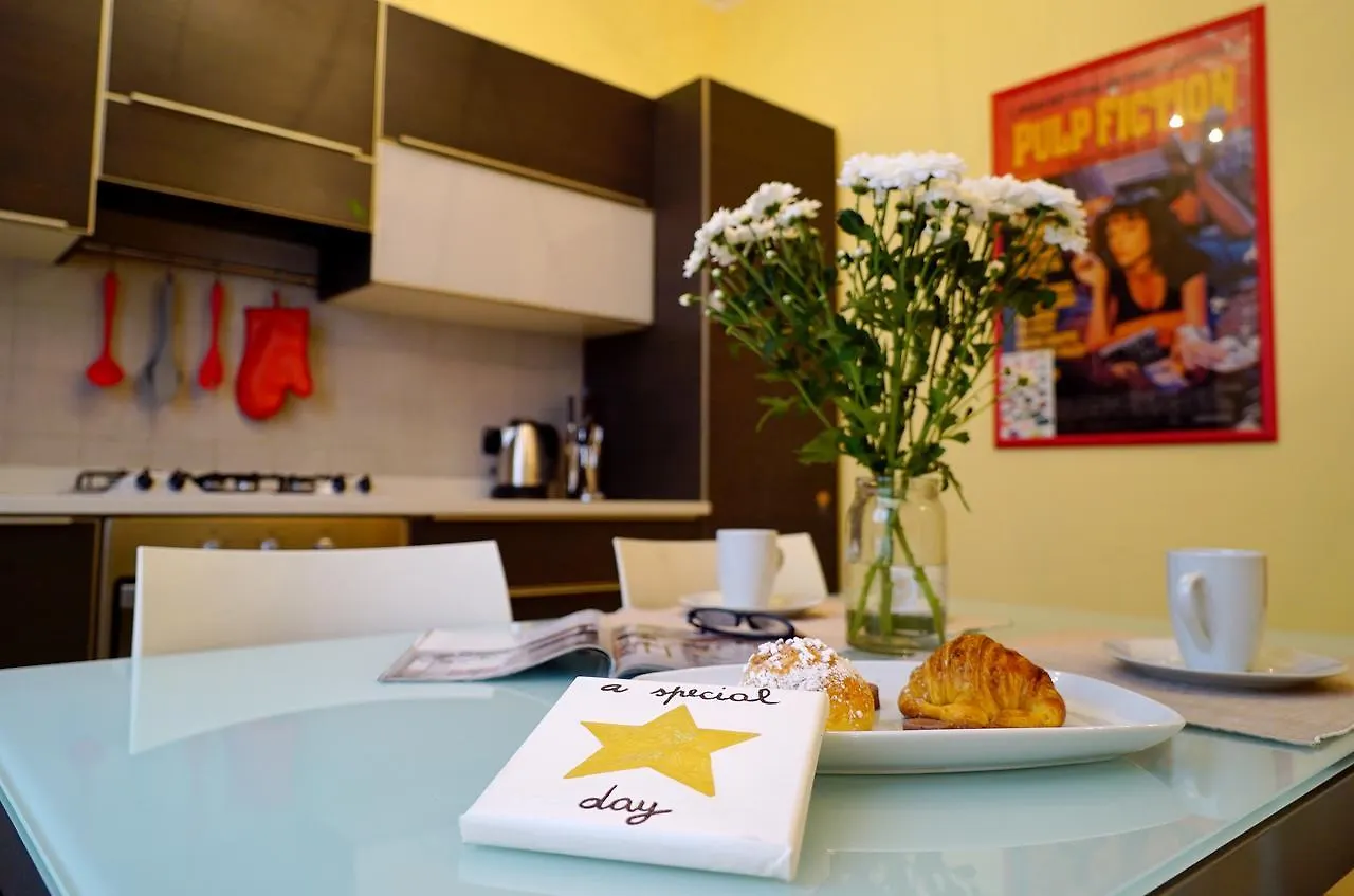 Duomo Apartment Milano İtalya